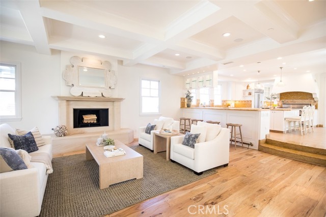 400 1st Street, Manhattan Beach, California 90266, 5 Bedrooms Bedrooms, ,5 BathroomsBathrooms,Residential,Sold,1st,SB21021125