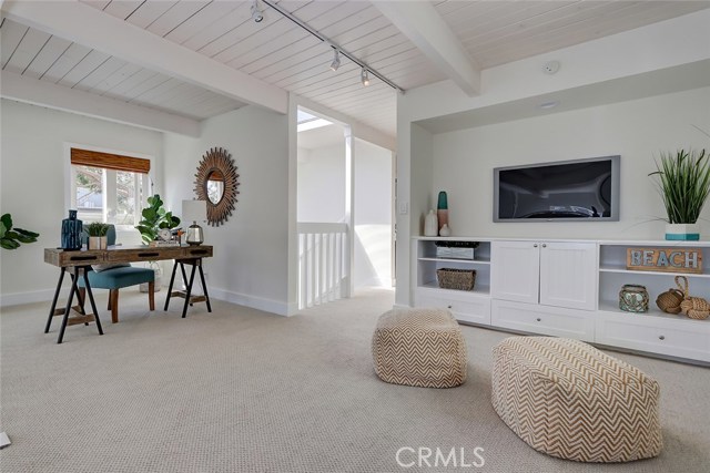 323 29th Street, Manhattan Beach, California 90266, 4 Bedrooms Bedrooms, ,3 BathroomsBathrooms,Residential,Sold,29th,SB19246067