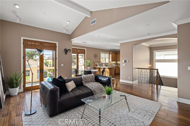 2421 Grant Avenue, Redondo Beach, California 90278, 3 Bedrooms Bedrooms, ,2 BathroomsBathrooms,Residential,Sold,Grant,SB20193280