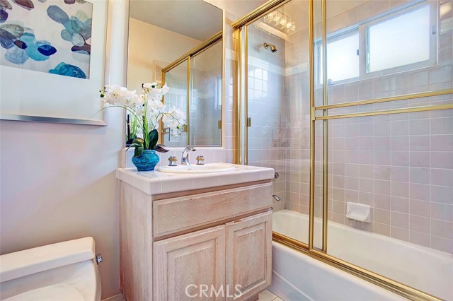939 1st Street, Manhattan Beach, California 90266, 4 Bedrooms Bedrooms, ,4 BathroomsBathrooms,Residential,Sold,1st,SB17057614