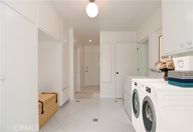 Laundry Room Virtually Staged