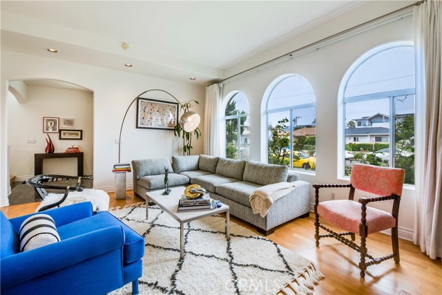 214 Avenue H, Redondo Beach, California 90277, 3 Bedrooms Bedrooms, ,2 BathroomsBathrooms,Residential,Sold,Avenue H,SB17200992