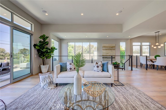 102 Prospect Avenue, Redondo Beach, California 90277, 3 Bedrooms Bedrooms, ,1 BathroomBathrooms,Residential,Sold,Prospect,SB19223229