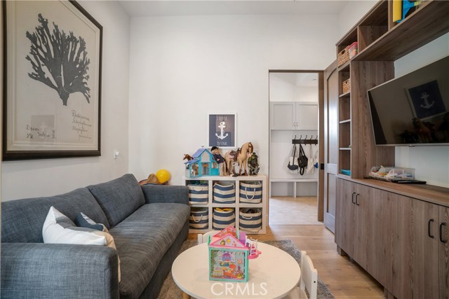 555 35th Street, Manhattan Beach, California 90266, 4 Bedrooms Bedrooms, ,1 BathroomBathrooms,Residential,Sold,35th,SB19216945 555 35th Street, Manhattan Beach, California 90266, 4 Bedrooms Bedrooms, ,1 BathroomBathrooms,Residential,Sold,35th,SB19216945