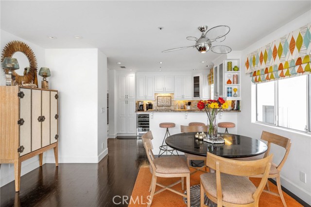 720 Manhattan Beach Boulevard, Manhattan Beach, California 90266, 2 Bedrooms Bedrooms, ,2 BathroomsBathrooms,Residential,Sold,Manhattan Beach,SB20242786
