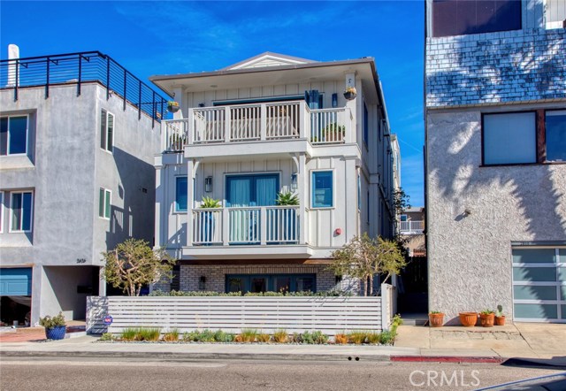 2618 Manhattan Avenue, Hermosa Beach, California 90254, 5 Bedrooms Bedrooms, ,4 BathroomsBathrooms,Residential,Sold,Manhattan,SB21009300