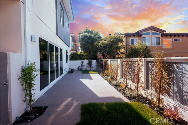 2013 Voorhees Avenue, Redondo Beach, California 90278, 4 Bedrooms Bedrooms, ,3 BathroomsBathrooms,Residential,Sold,Voorhees,SB18083420