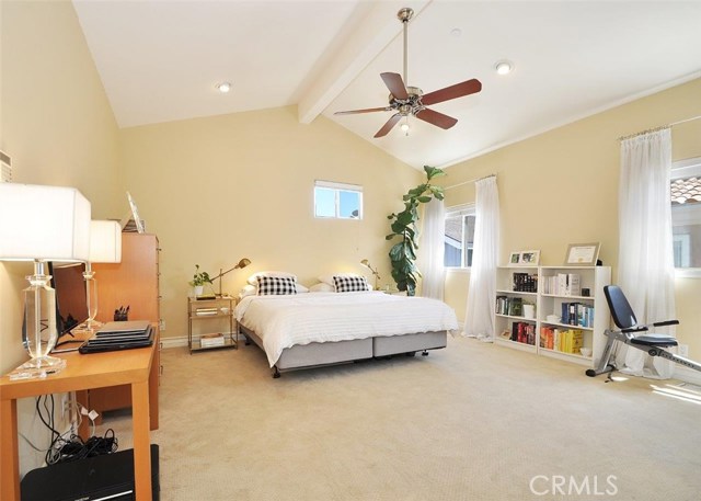 722 Irena Avenue, Redondo Beach, California 90277, 3 Bedrooms Bedrooms, ,2 BathroomsBathrooms,Residential,Sold,Irena,PV18154458