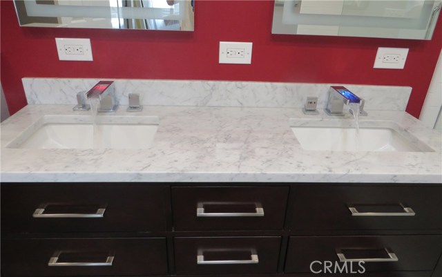 1219 Catalina Avenue, Redondo Beach, California 90277, 4 Bedrooms Bedrooms, ,4 BathroomsBathrooms,Residential,Sold,Catalina,SB17109861