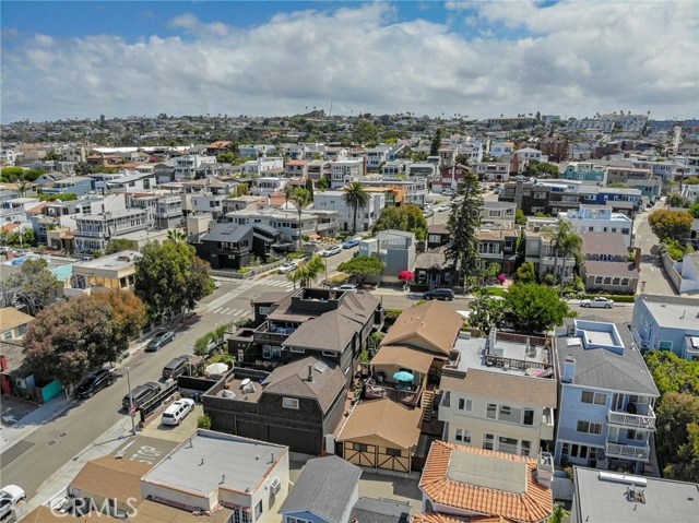 2309 Manhattan Avenue, Hermosa Beach, California 90254, 3 Bedrooms Bedrooms, ,2 BathroomsBathrooms,Residential,Sold,Manhattan,SB20128043