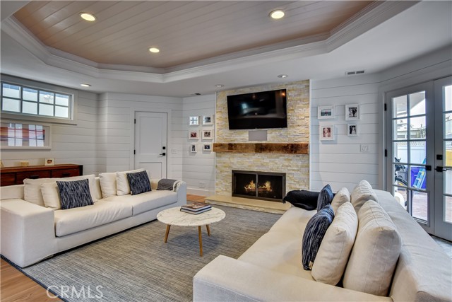 552 3rd Street, Manhattan Beach, California 90266, 3 Bedrooms Bedrooms, ,1 BathroomBathrooms,Residential,Sold,3rd,SB21099557