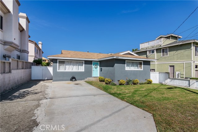 2003 Gates Avenue, Redondo Beach, California 90278, ,Residential Income,Sold,Gates,SB19246291