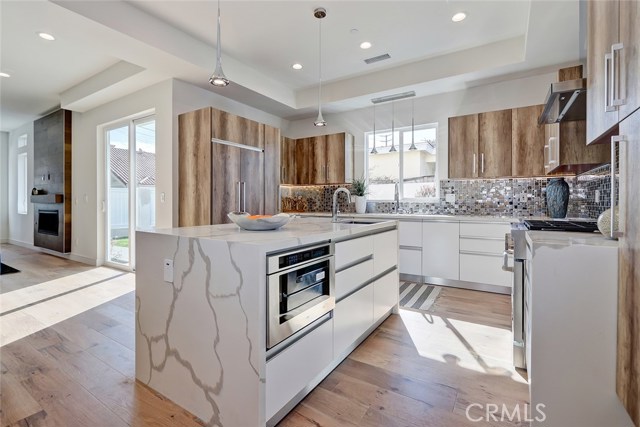 2022 Harriman Lane, Redondo Beach, California 90278, 5 Bedrooms Bedrooms, ,4 BathroomsBathrooms,Residential,Sold,Harriman,SB18297580
