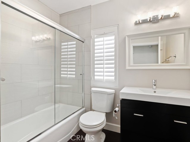 3 Bed Home for Sale in Encino, California