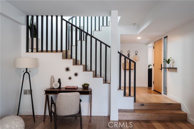 587 36th Street, Manhattan Beach, California 90266, 3 Bedrooms Bedrooms, ,2 BathroomsBathrooms,Residential,Sold,36th,SB21105044