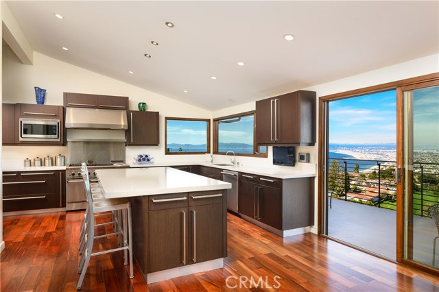 6061 Woodfern Drive, Rancho Palos Verdes, California 90275, 6 Bedrooms Bedrooms, ,4 BathroomsBathrooms,Residential,Sold,Woodfern,SB19042575