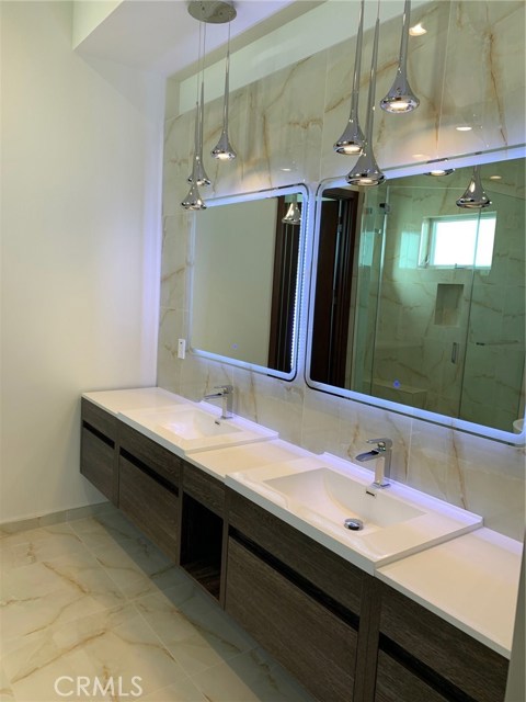 2023 Ernest Avenue, Redondo Beach, California 90278, 5 Bedrooms Bedrooms, ,2 BathroomsBathrooms,Residential,Sold,Ernest,SB20247603