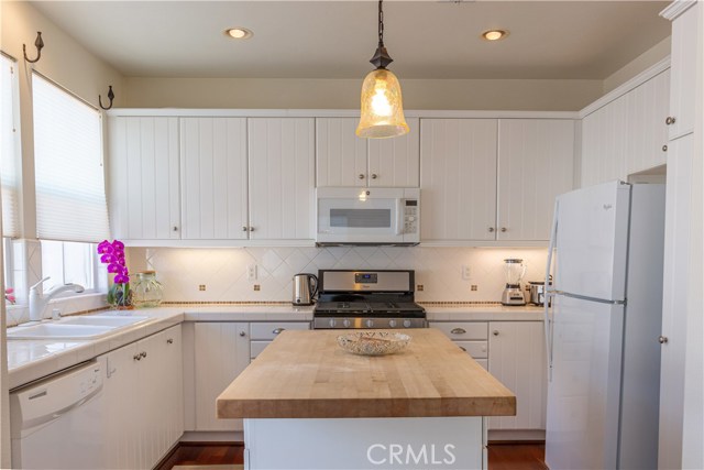 1800 Pacific Coast, Redondo Beach, California 90277, 4 Bedrooms Bedrooms, ,3 BathroomsBathrooms,Residential,Sold,Pacific Coast,PV20134664