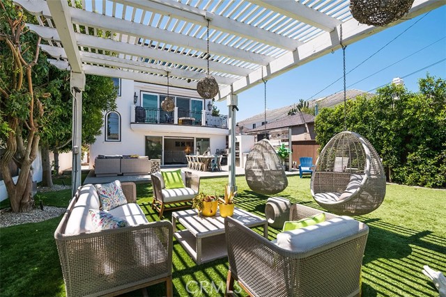727 Avenue A, Redondo Beach, California 90277, 4 Bedrooms Bedrooms, ,3 BathroomsBathrooms,Residential,Sold,Avenue A,SB20144641
