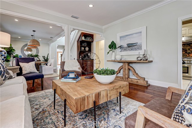 1600 Elm Avenue, Manhattan Beach, California 90266, 3 Bedrooms Bedrooms, ,3 BathroomsBathrooms,Residential,Sold,Elm,SB19126027