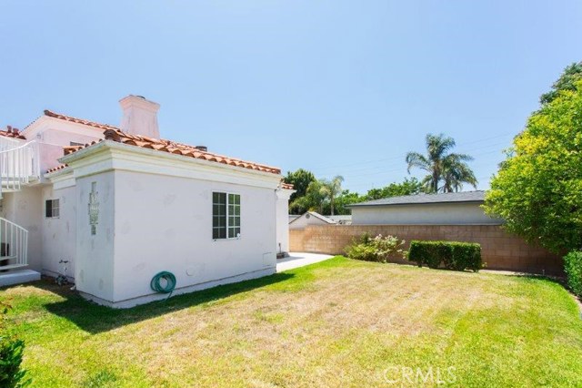 1021 Avenue D, Redondo Beach, California 90277, 4 Bedrooms Bedrooms, ,2 BathroomsBathrooms,Residential,Sold,Avenue D,OC17159660