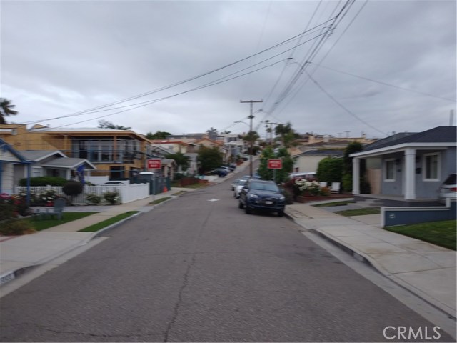 1015 2nd Street, Hermosa Beach, California 90254, 3 Bedrooms Bedrooms, ,2 BathroomsBathrooms,Residential,Sold,2nd,OC19110033