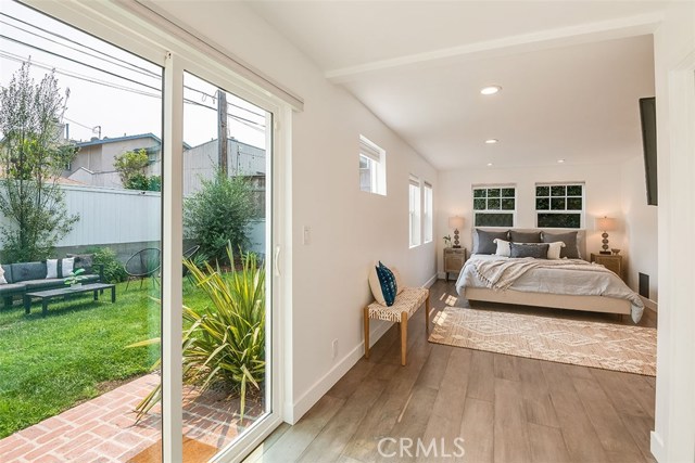 3528 Maple Avenue, Manhattan Beach, California 90266, 3 Bedrooms Bedrooms, ,2 BathroomsBathrooms,Residential,Sold,Maple,SB20187420