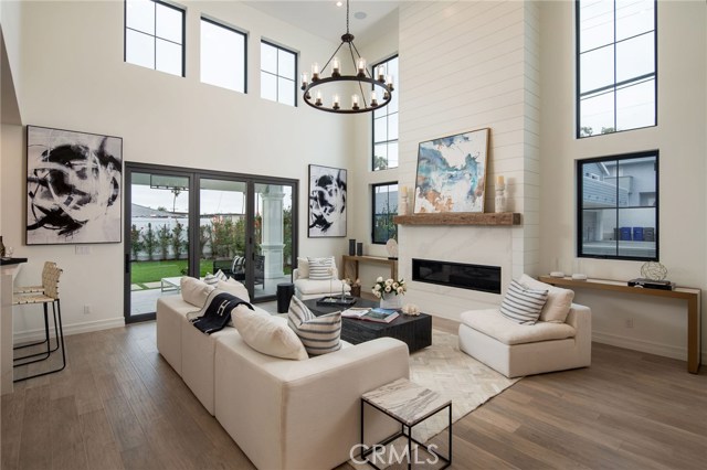 1761 11th Street, Manhattan Beach, California 90266, 5 Bedrooms Bedrooms, ,4 BathroomsBathrooms,Residential,Sold,11th,SB19152576