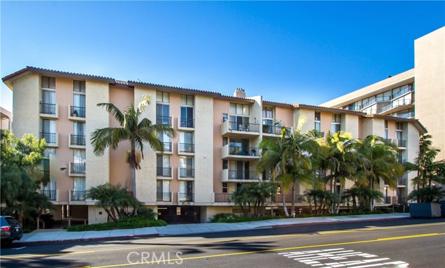 555 Esplanade, Redondo Beach, California 90277, 2 Bedrooms Bedrooms, ,2 BathroomsBathrooms,Residential,Sold,Esplanade,SB17042204