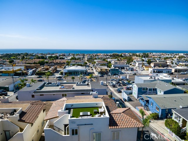 842 8th Street, Hermosa Beach, California 90254, 4 Bedrooms Bedrooms, ,2 BathroomsBathrooms,Residential,Sold,8th,SB19252569