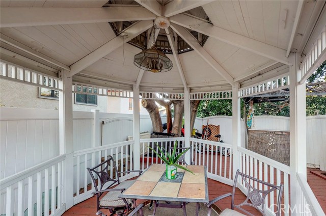 5 Bed Home for Sale in Hawthorne, California