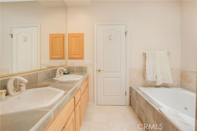 2225 Mathews Avenue, Redondo Beach, California 90278, 3 Bedrooms Bedrooms, ,3 BathroomsBathrooms,Residential,Sold,Mathews,SB19082504
