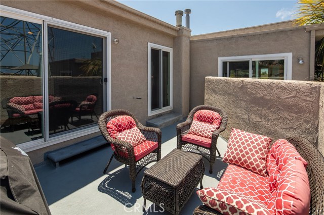 834 Lucia Avenue, Redondo Beach, California 90277, 3 Bedrooms Bedrooms, ,2 BathroomsBathrooms,Residential,Sold,Lucia,SB18180242