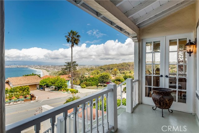 624 Via Del Monte, Palos Verdes Estates, California 90274, 5 Bedrooms Bedrooms, ,2 BathroomsBathrooms,Residential,Sold,Via Del Monte,PV19216741