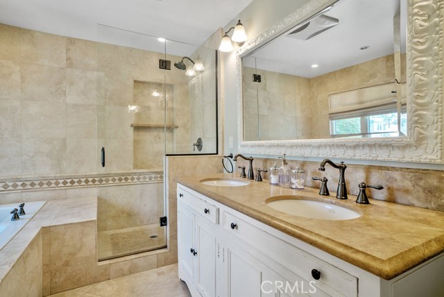 2300 Poinsettia Avenue, Manhattan Beach, California 90266, 4 Bedrooms Bedrooms, ,3 BathroomsBathrooms,Residential,Sold,Poinsettia,SB17106769