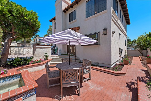 724 Vincent Street, Redondo Beach, California 90277, 4 Bedrooms Bedrooms, ,2 BathroomsBathrooms,Residential,Sold,Vincent Street,SB21031526