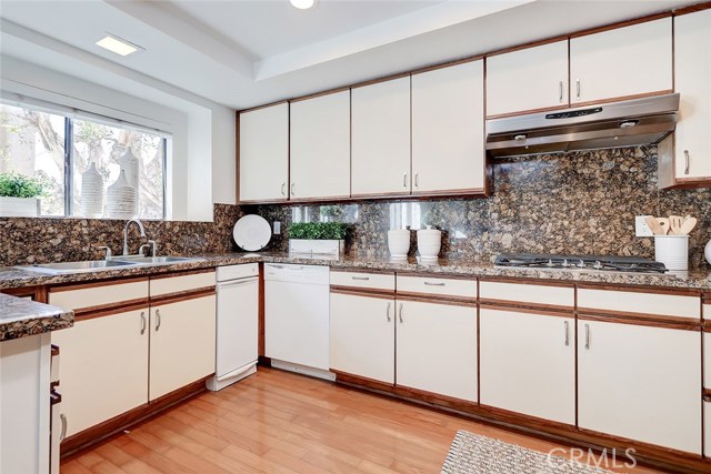 2501 Grant Avenue, Redondo Beach, California 90278, 3 Bedrooms Bedrooms, ,2 BathroomsBathrooms,Residential,Sold,Grant,SB20031815