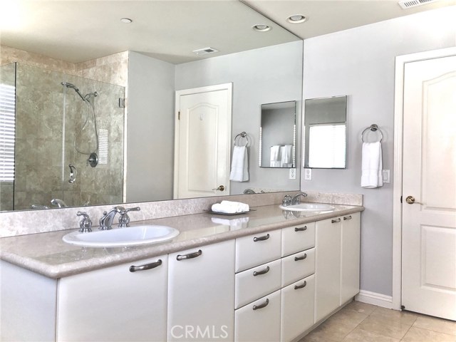2220 Rockefeller Lane, Redondo Beach, California 90278, 3 Bedrooms Bedrooms, ,2 BathroomsBathrooms,Residential,Sold,Rockefeller,PV19241545