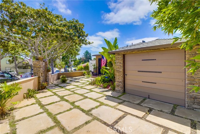 1019 Spencer Street, Redondo Beach, California 90277, 2 Bedrooms Bedrooms, ,1 BathroomBathrooms,Residential,Sold,Spencer,SB17195188