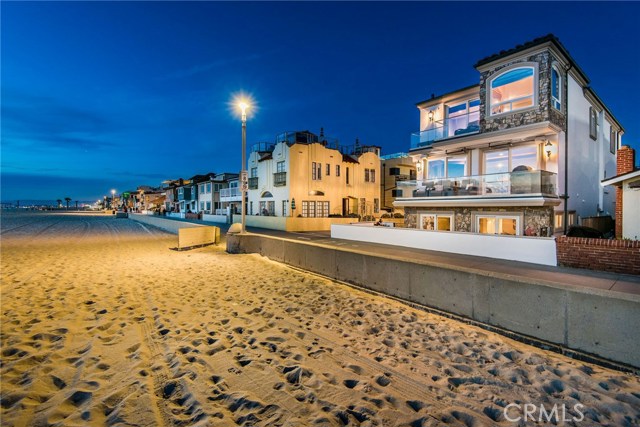 22 The Strand, Hermosa Beach, California 90254, 4 Bedrooms Bedrooms, ,3 BathroomsBathrooms,Residential,Sold,The Strand,SB19082527