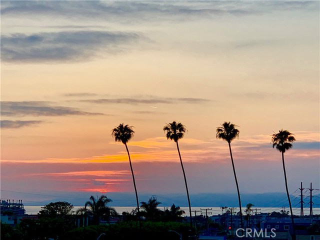 607 Guadalupe Avenue, Redondo Beach, California 90277, 4 Bedrooms Bedrooms, ,4 BathroomsBathrooms,Residential,Sold,Guadalupe,SB19155656