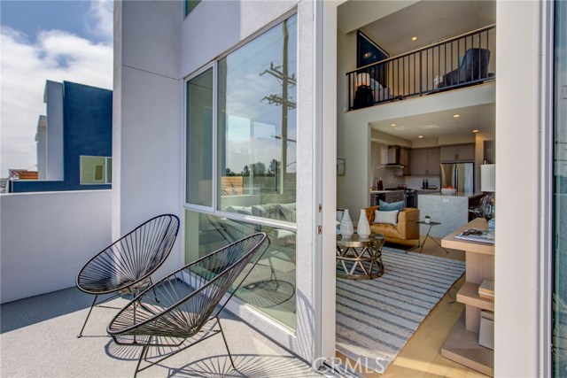 1920 Pacific Coast Highway, Redondo Beach, California 90277, 1 Bedroom Bedrooms, ,1 BathroomBathrooms,Residential,Sold,Pacific Coast Highway,OC20103454