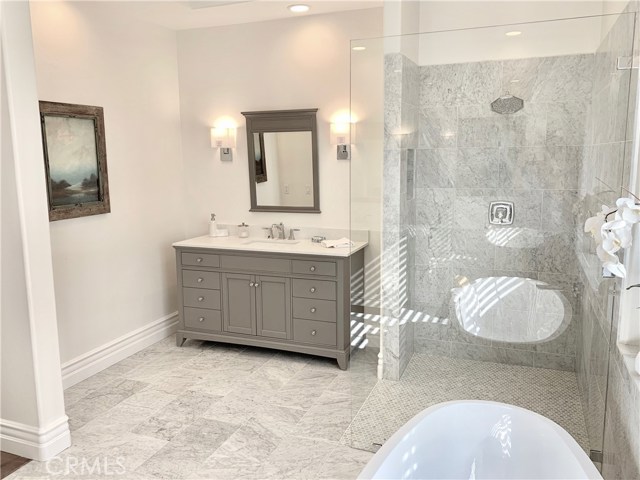 70 Sea Breeze Avenue, Rancho Palos Verdes, California 90275, 4 Bedrooms Bedrooms, ,4 BathroomsBathrooms,Residential,Sold,Sea Breeze,PV19060881
