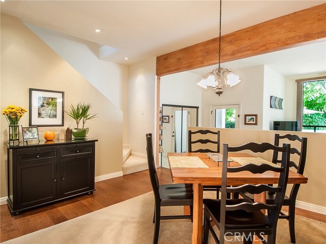 317 Broadway, Redondo Beach, California 90277, 3 Bedrooms Bedrooms, ,2 BathroomsBathrooms,Residential,Sold,Broadway,SB17224085