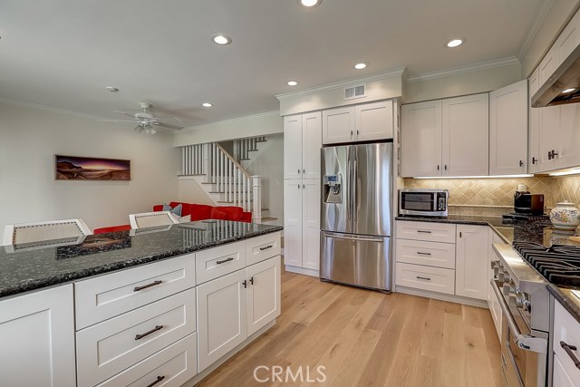 2020 Farrell Avenue, Redondo Beach, California 90278, 4 Bedrooms Bedrooms, ,3 BathroomsBathrooms,Residential,Sold,Farrell,SB20133157