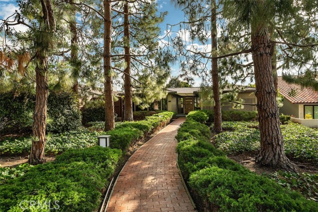 15 Margate Square, Palos Verdes Estates, California 90274, 3 Bedrooms Bedrooms, ,2 BathroomsBathrooms,Residential,Sold,Margate,SB21026966