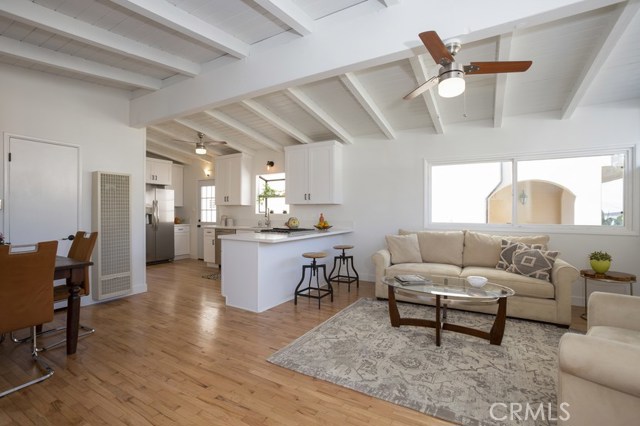 1116 2nd Street, Hermosa Beach, California 90254, 3 Bedrooms Bedrooms, ,1 BathroomBathrooms,Residential,Sold,2nd,SB20030434