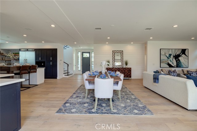 1130 21st Street, Manhattan Beach, California 90266, 5 Bedrooms Bedrooms, ,4 BathroomsBathrooms,Residential,Sold,21st,SB21098347