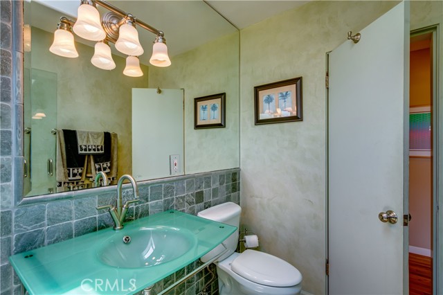 2711 Ralston Lane, Redondo Beach, California 90278, 3 Bedrooms Bedrooms, ,1 BathroomBathrooms,Residential,Sold,Ralston,SB21120116