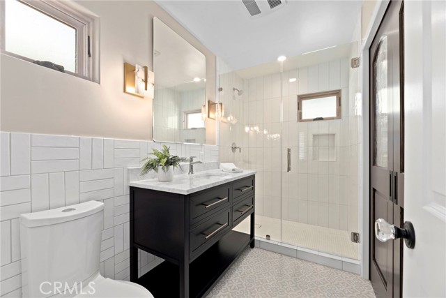 911 Emerald Street, Redondo Beach, California 90277, 2 Bedrooms Bedrooms, ,1 BathroomBathrooms,Residential,Sold,Emerald,SB21083100
